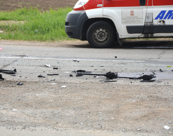 U vrijeme policijskog časa, u udesu više osoba povrijeđeno