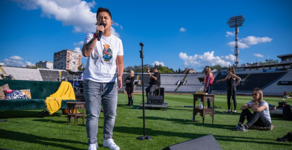 Marija večeras sprema spektakl sa stadiona Partizana!