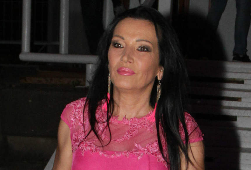 Božinovska poručila:Treba pomoći i pevačima kad je kriza bar da smanje porez!