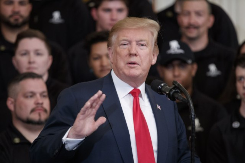 Tramp će se testirati svakodnevno na korona virus