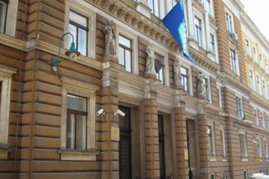 Državnoj službenici četiri godine zatvora zbog prevare