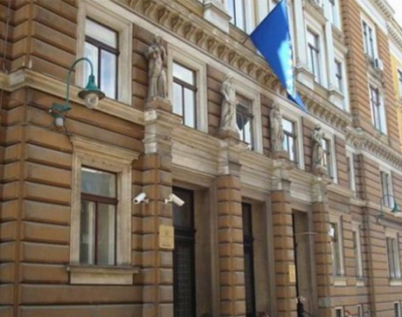 Državnoj službenici četiri godine zatvora zbog prevare