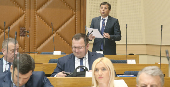 NSRS ponižena: Vukanović traži smjenu Čubrilovića