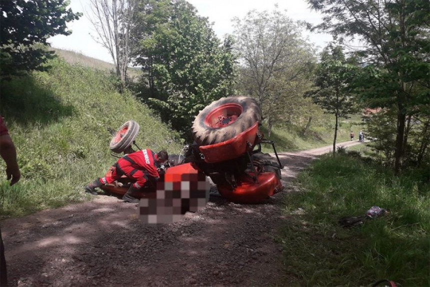 Лакташи: Погинуо у превртању трактора у Дрговићима