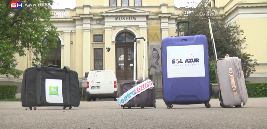 Pusti autobusi i prazni koferi - teško stanje turizma u BiH