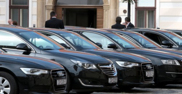 Bahaćenje: Dva ista automobila - dvije različite cijene?!