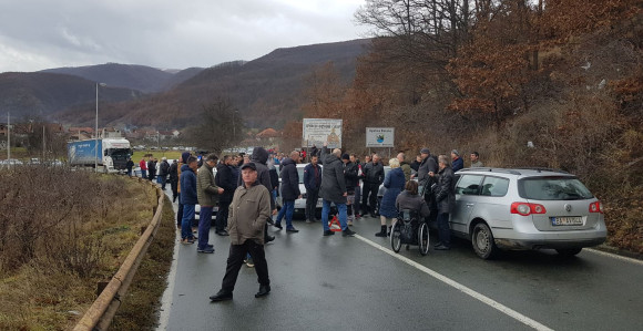 U znak protesta građani Andrijevice blokirali put