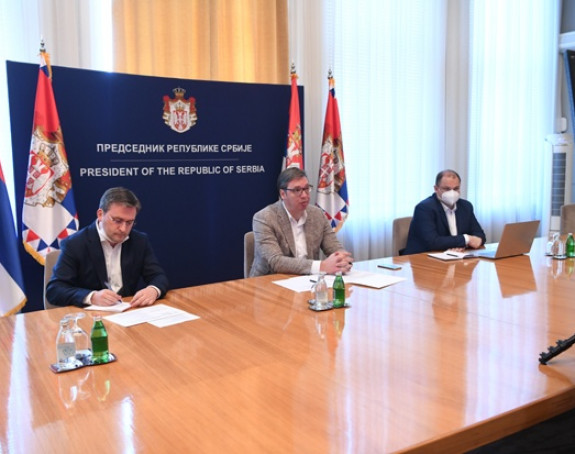 Vučić sa predstavnicima Srba iz Crne Gore: Bićemo uz svoj narod!