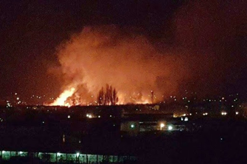 Пожар у Новом Саду, захваћене три зграде (ФОТО) (ВИДЕО)