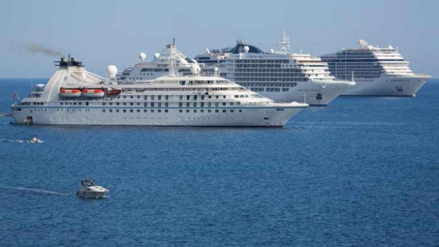 Preko 100 državljana BiH zarobljeno na kruzeru