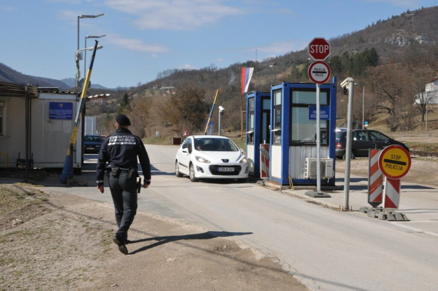 Од петка за улазак у Србију неће бити потребан ПЦР тест