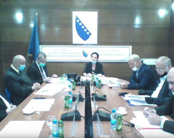 CIK BiH do sutra čeka novac od Savjeta ministara
