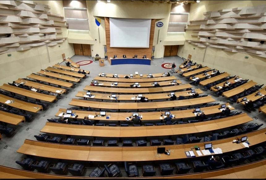Predstavnički dom: Manje otpremnine političarima
