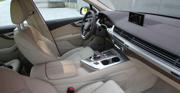 Policija oduzela skupocjeni audi zbog neplaćenih kazni