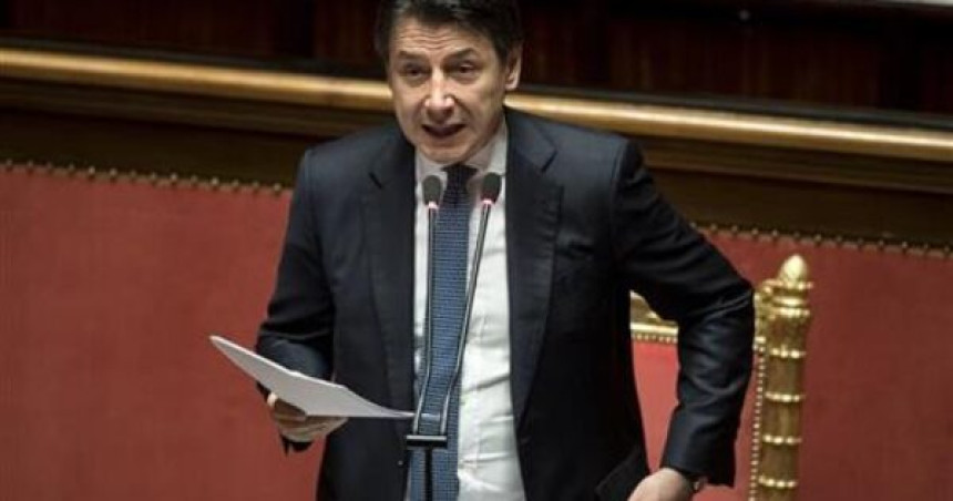 Premijer Italije se zakašljao, poslanici negodovali