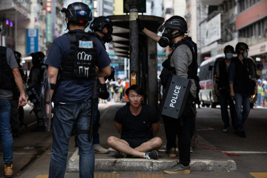 Хаос у Хонгконгу: Најмање 180 особа ухапшено