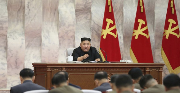 Kim ponovo u javnosti, podiže borbenu gotovost?