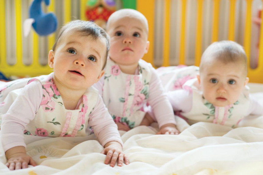 Vratile se rode: Pet trudnica rodilo blizance