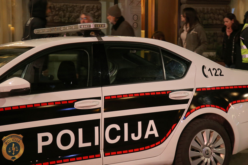 Policajac se ubio, pronašli ga supruga i sin