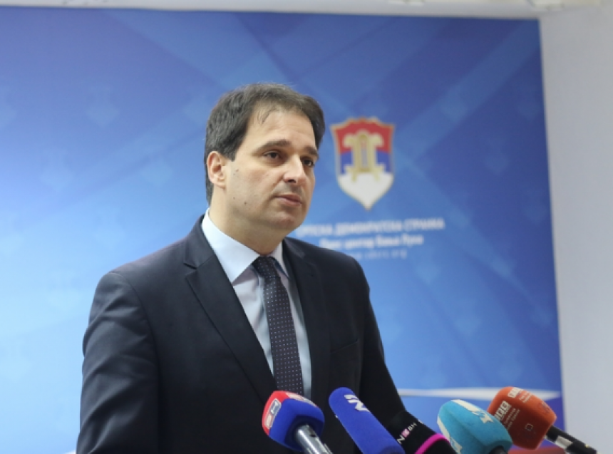 Dok Podžić knjiži imovinu, Dodik se sklonio u Foču!