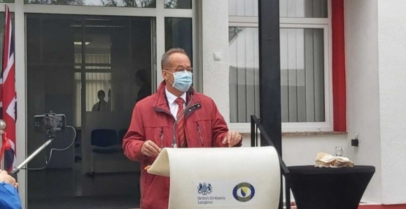 Nakon Dodikovog potpisa NATO reformi počelo knjiženje banjalučke kasarne "Kozara" i aerodroma " Mahovljani"