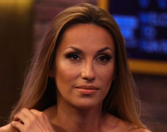 Rada Manojlović otkrila: Žena pokušala da me  siluje u WC-u!