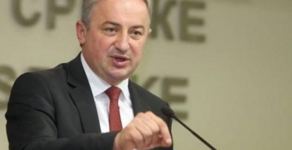 Porazno što SNSD i HDZ odbijaju da pomognu privredi