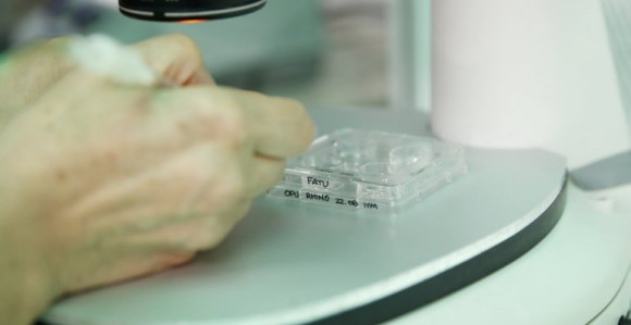 Ugroženo okončanje pandemije, opasna odluka Trampa