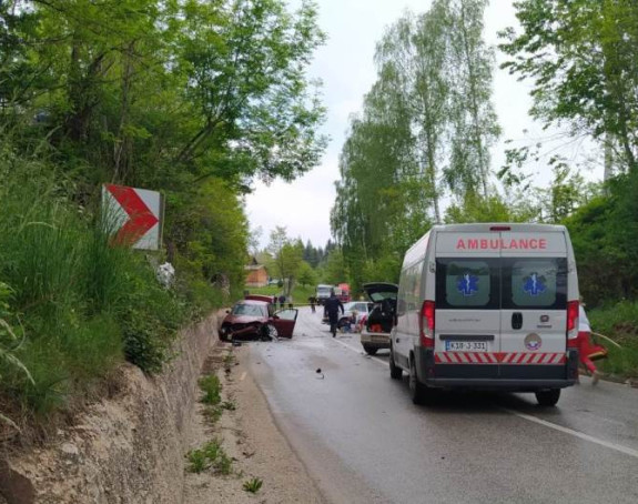 Teška nesreća na putu Pale-Sokolac, ima povrijeđenih