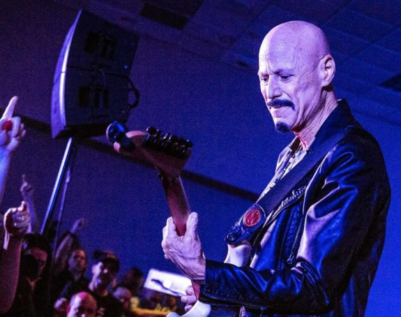 Preminuo gitarista grupe Kiss!