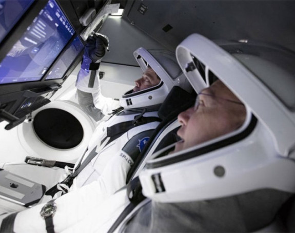 Prvi put u svemir lansirana raketa sa astronautima