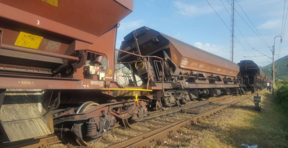 Teretni voz iskočio iz šina kod Mostara