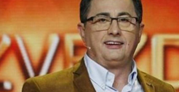 Voditelj Voja Nedeljković hitno hospitalizovan!