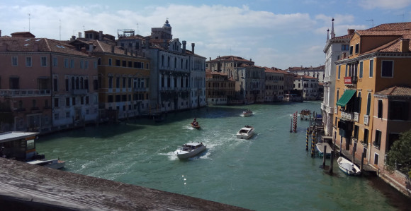 Venecija: Kupali se u kanalu, kažnjeni i izbačeni