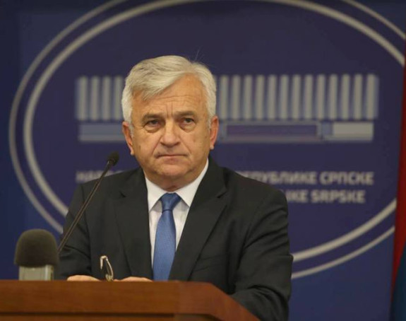 SDS: Čubrilović zloupotrijebio položaj