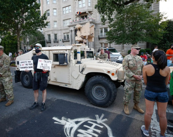 Tramp naredio povlačenje Nacionalne garde