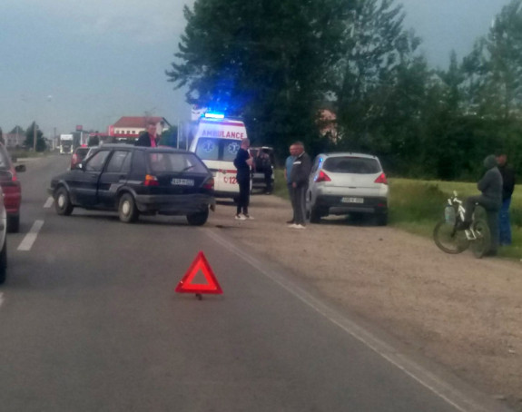 Bijeljina: Sudar tri vozila na putu za Dvorove