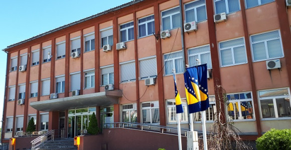 "Zaposleni u javnom sektoru neće moći biti poslanici"