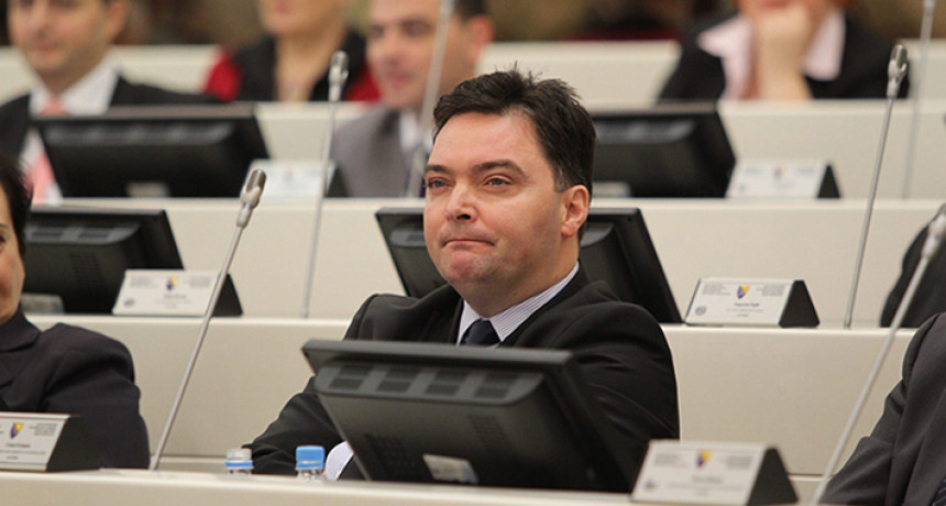 Staša Košarac preživio glasanje, ostaje ministar