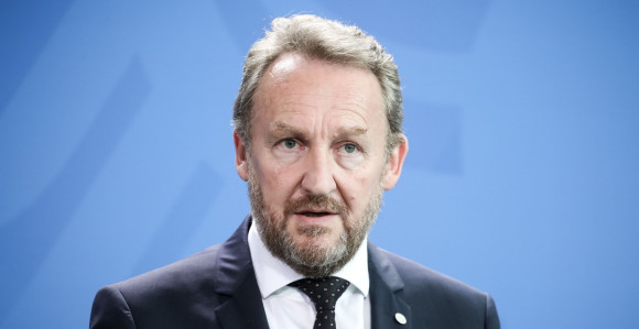 Prvo ministar pa direktori SIPE, RAK-a, UIO...