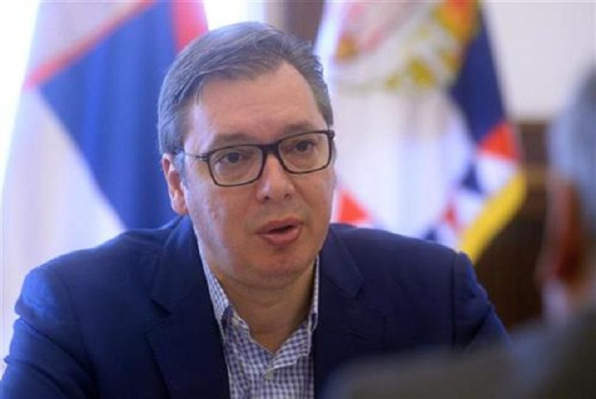 Vučić poručio: Slušaćemo naše ljekare!
