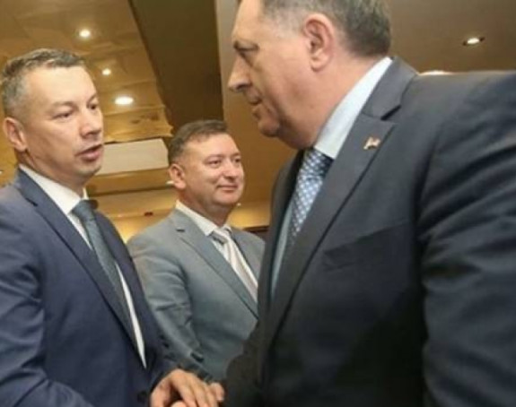 Dodik bezobrazno ucjenjuje DNS i građane Prijedora
