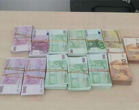 Iz BiH u Hrvatsku pokušala unijeti pola miliona KM