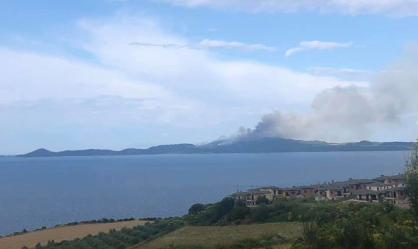 Veliki požar izbio na Svetoj Gori (VIDEO)