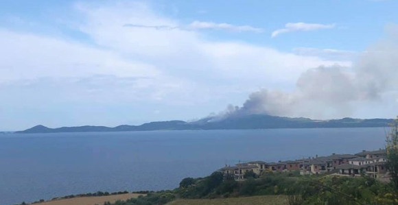Veliki požar izbio na Svetoj Gori (VIDEO)