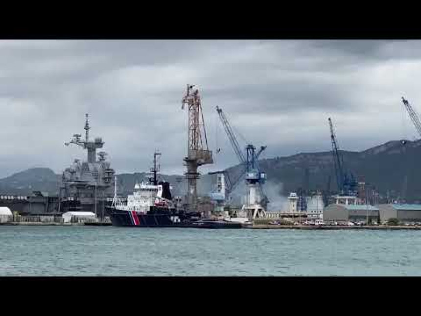 Vatrogasci 14 sati gasili požar na podmornici