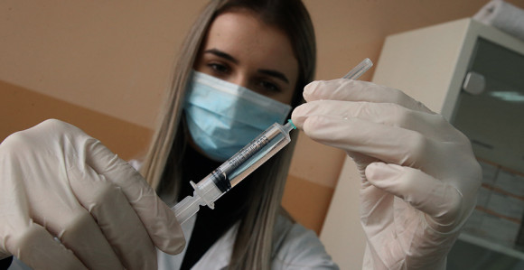 Četiri zemlje uzimaju vakcinu protiv korone