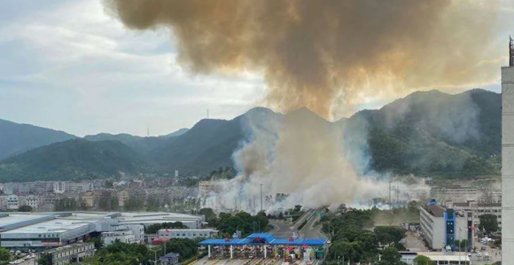 Eksplozija cisterne na auto-putu u Kini, ima mrtvih