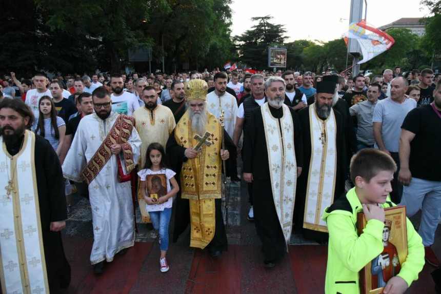 Амфилохије предводи литију у Подгорици