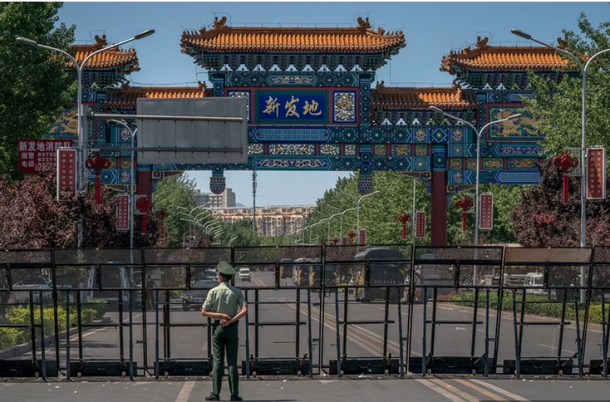 Нови талас у Кини: У Пекингу опет букнула епидемија, пажња усмјерена на пијацу
